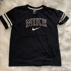 Women’s fitted Nike shirt